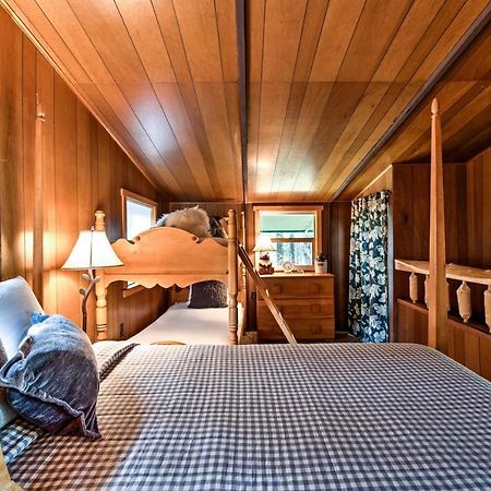 Serene Washington Escape With Deck And Mountain Views! パックウッド エクステリア 写真