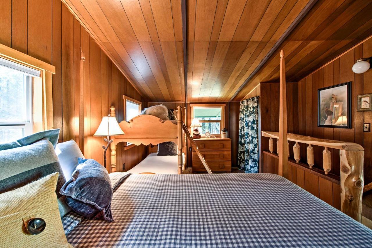 Serene Washington Escape With Deck And Mountain Views! パックウッド エクステリア 写真