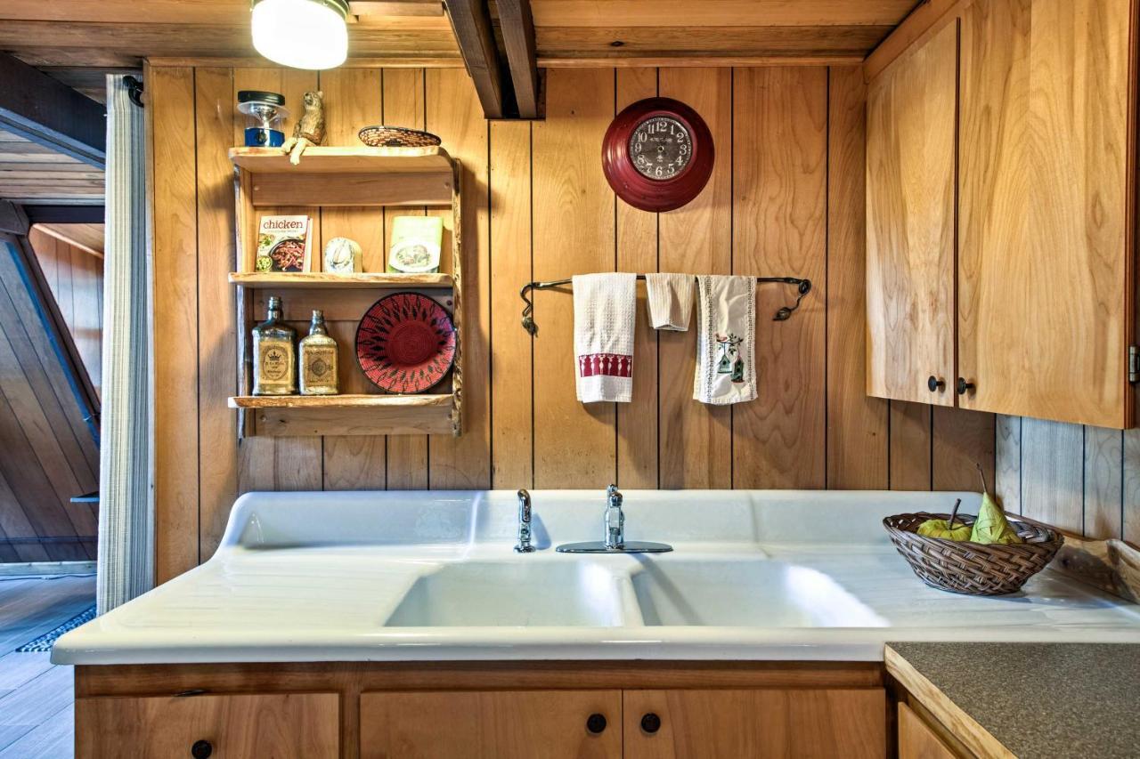 Serene Washington Escape With Deck And Mountain Views! パックウッド エクステリア 写真